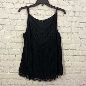 White House Black Market Womens Tank Top Medium Black V Neck Lace Trim Shirt